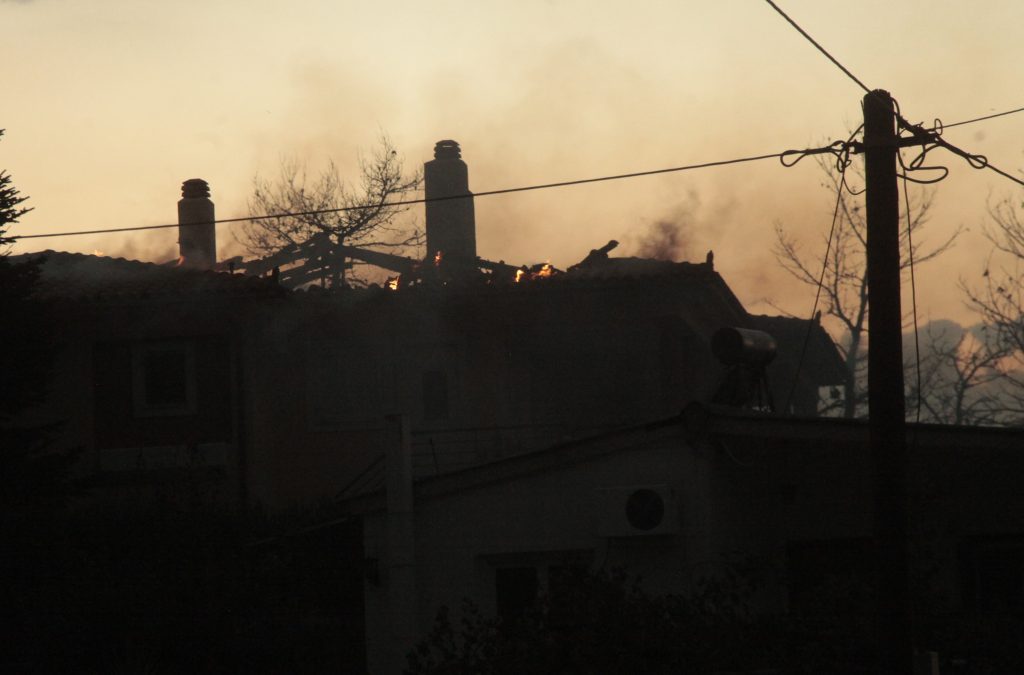 Ωρωπός: Η Περιφέρεια Αττικής «μετράει τις πληγές» της μετά την καταστροφική πυρκαγιά