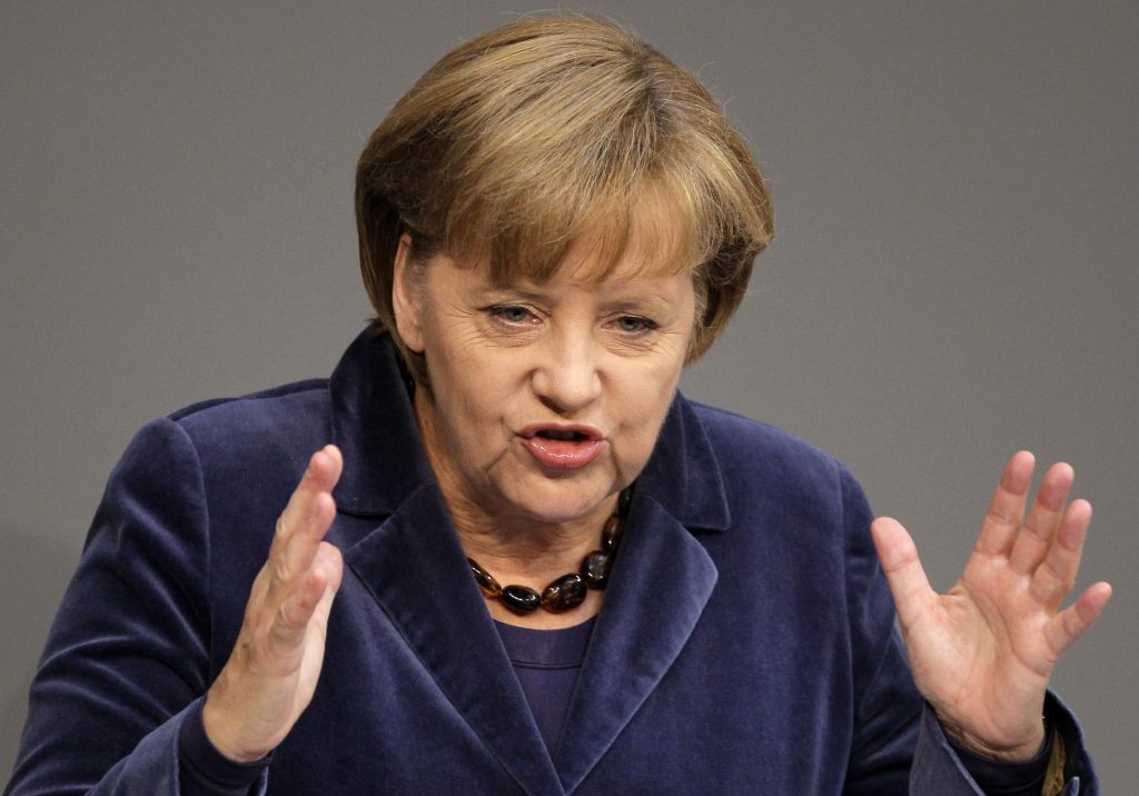 Γερμανία: Μηνύσεις κατά της Μέρκελ για προδοσία – Την κατηγορούν για το προσφυγικό