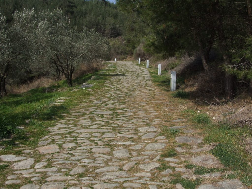 Ιταλοί ερευνητές περπάτησαν στα χνάρια της αρχαίας Εγνατίας Οδού (φωτό)