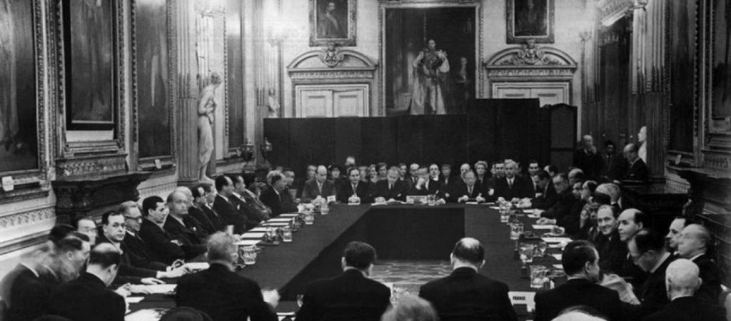 8 Αυγούστου 1953: Οι πιστωτές της Γερμανίας μεταξύ αυτών και η Ελλάδα «κουρεύουν» το χρέος της