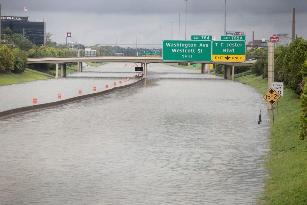 Τέξας: Στα 180 δις. δολάρια εκτιμάται το κόστος των καταστροφών από τον τυφώνα Χάρβεϊ