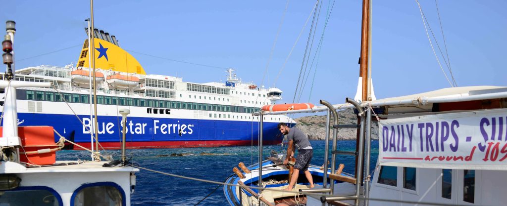 Την προσεχή Πέμπτη αναμένεται η επιχείρηση αποκόλλησης του Blue Star Patmos