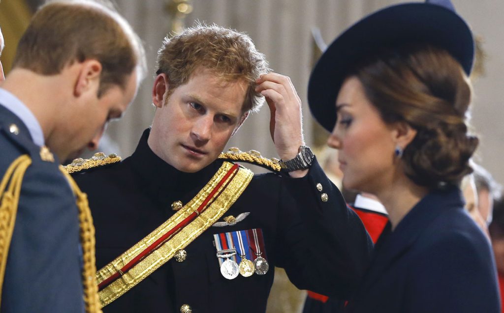 Αλλαγές στη διαδοχή του βρετανικού θρόνου φέρνει το νέο μέλος – «Εκτοπίζεται» στην έκτη σειρά ο Πρίγκιπας Χάρι (φωτό)