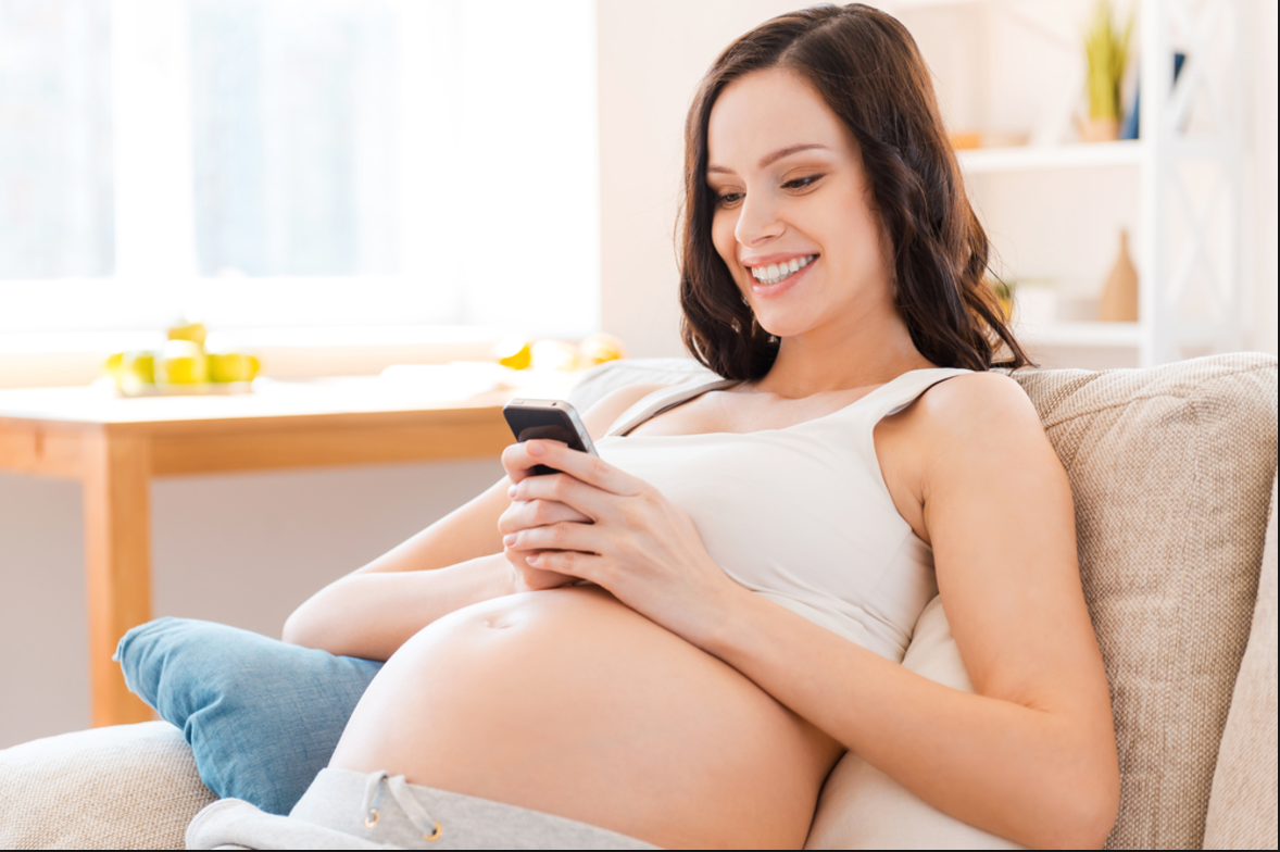 Έρευνα: Η ανάπτυξη του μωρού δεν κινδυνεύει από την χρήση κινητών τηλεφώνων