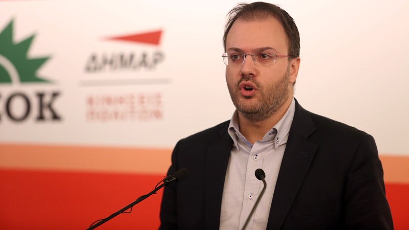 Δεν θέτει υποψηφιότητα για την ηγεσία της Κεντροαριστεράς ο Θ. Θεοχαρόπουλος