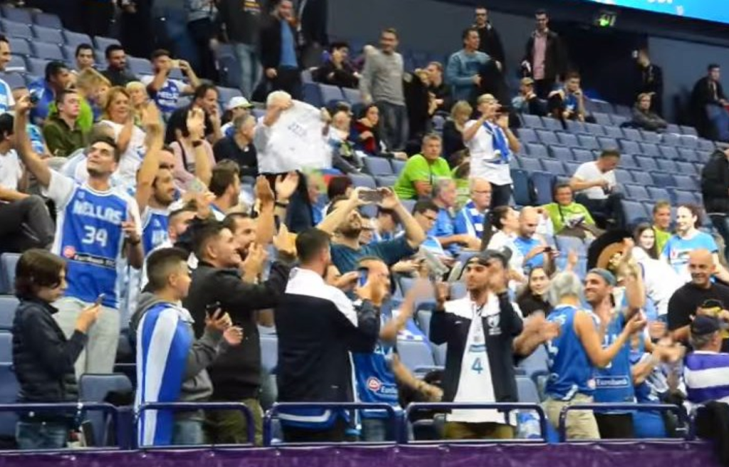 Βίντεο: Έλληνες φίλαθλοι ξεσήκωσαν το «Hartwall Arena» στο Ελσίνκι χορέυοντας το «Ξημερώματα»