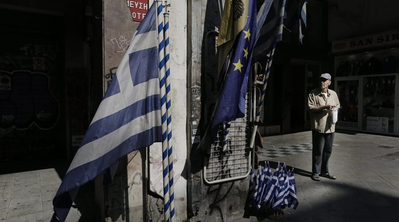 Έρευνα του ΠΑΜΑΚ για τι πιστεύουν οι Έλληνες για ναζισμό και κομμουνισμό – Αναλυτικά τα αποτελέσματα (φωτό)