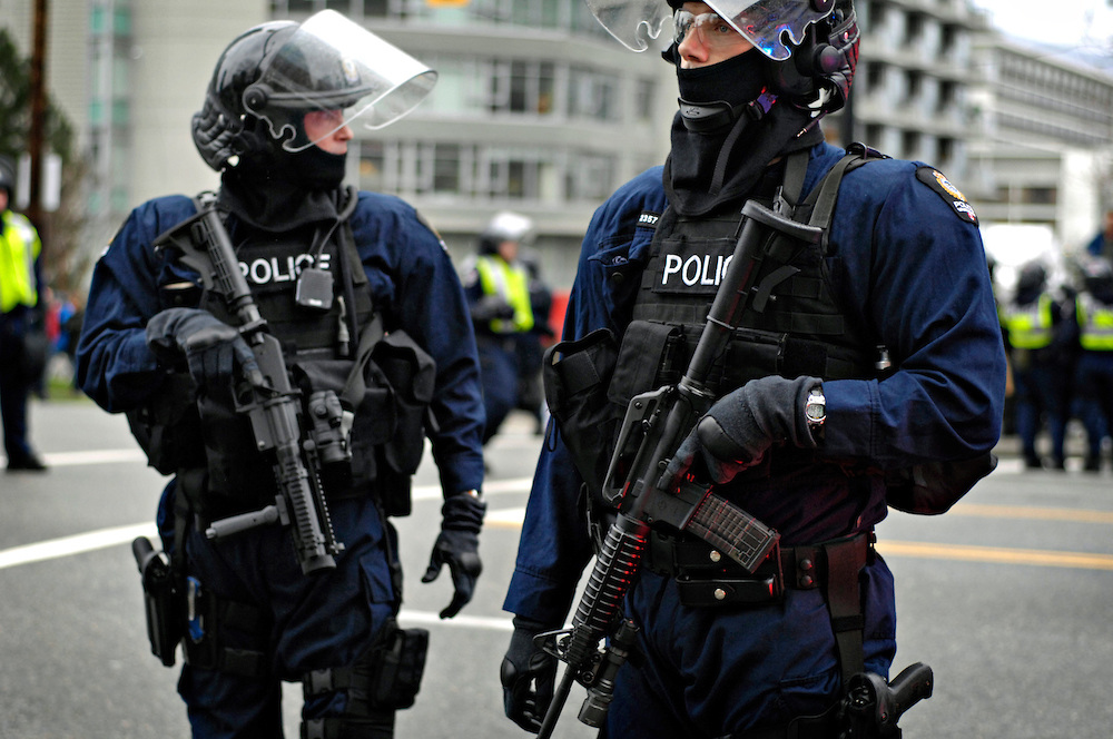 Βρετανία: Συνελήφθησαν δύο ύποπτοι τρομοκράτες στο αεροδρόμιο του Μπέρμιγχαμ