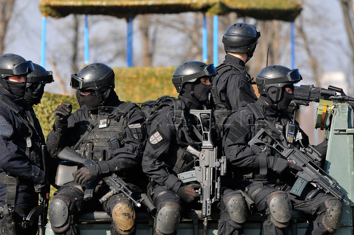 Η Σερβία ετοιμάζεται για «ασύμμετρες» απειλές εκ της Δύσεως μετά την άρνηση ένταξής της στο ΝΑΤΟ