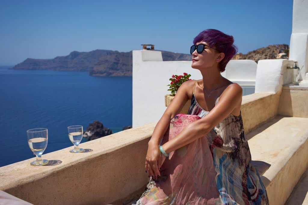 Η Ελβετία ανταμείβει Έλληνα ξενοδόχο για την παροχή φροντίδας σε τουρίστρια με προβλήματα υγείας (φωτό)