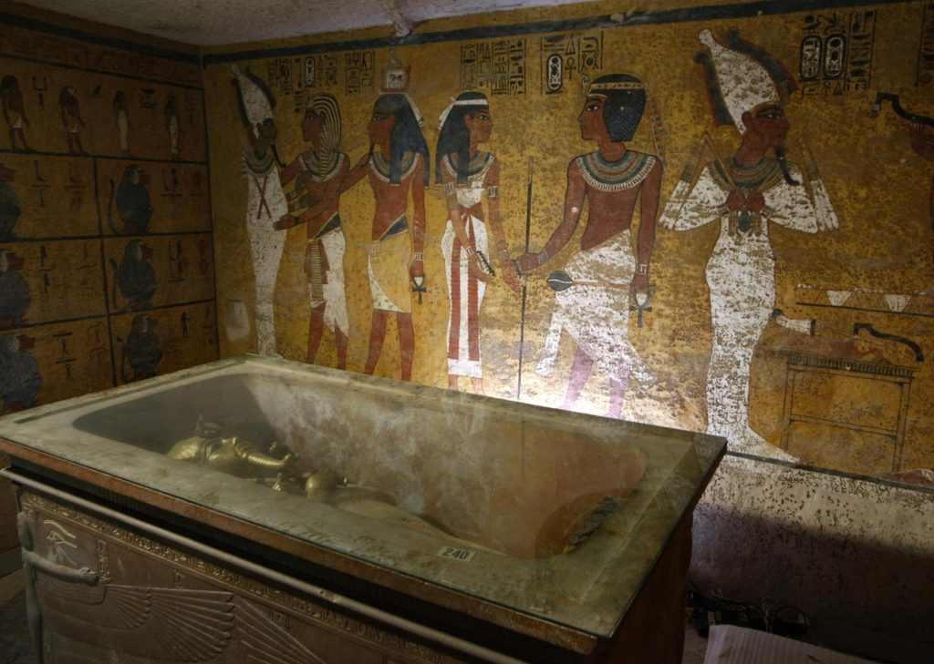 Βίντεο: Μεγάλη ανακάλυψη φαραωνικού τάφου στην Αίγυπτο- Τουλάχιστον 3.000 χρόνων