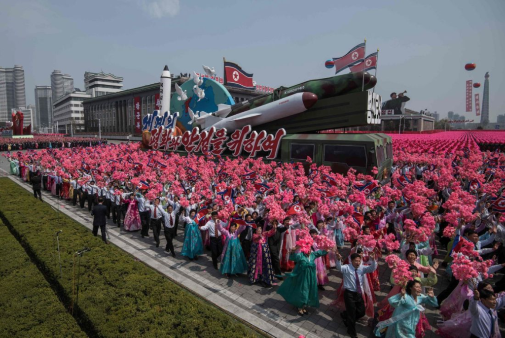 Β.Κορέα: Λαμπροί εορτασμοί για την επέτειο της ίδρυσης του καθεστώτος