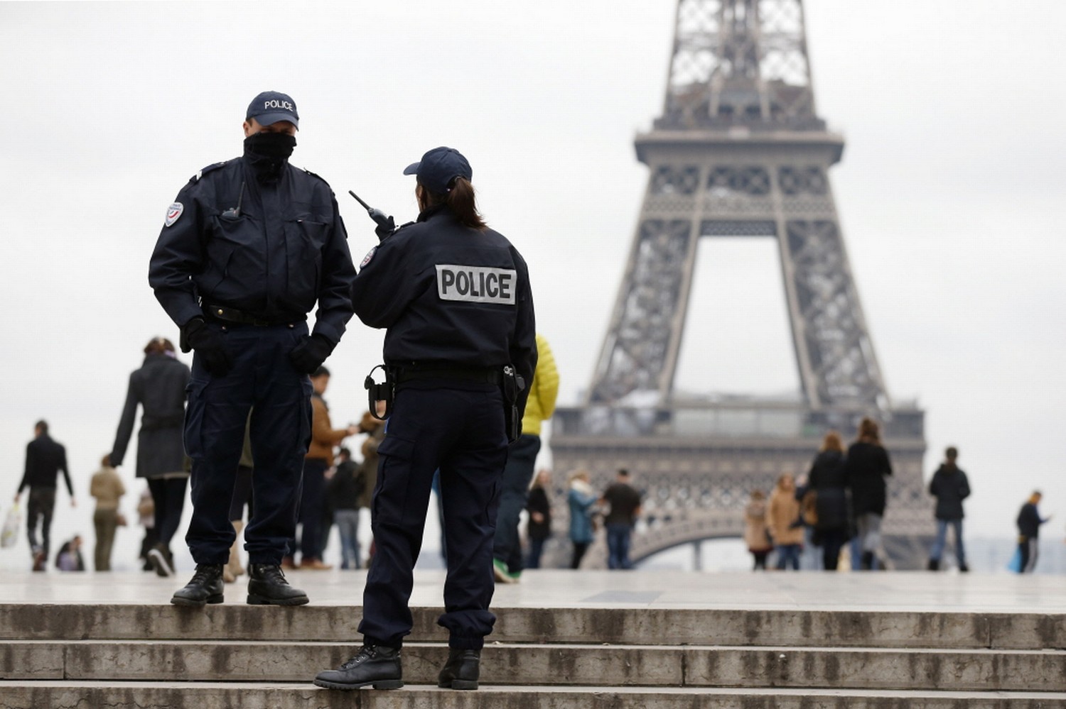 Αιματηρή επίθεση στο Παρίσι σχεδίαζαν δύο άνδρες, αποκάλυψε ο εισαγγελέας