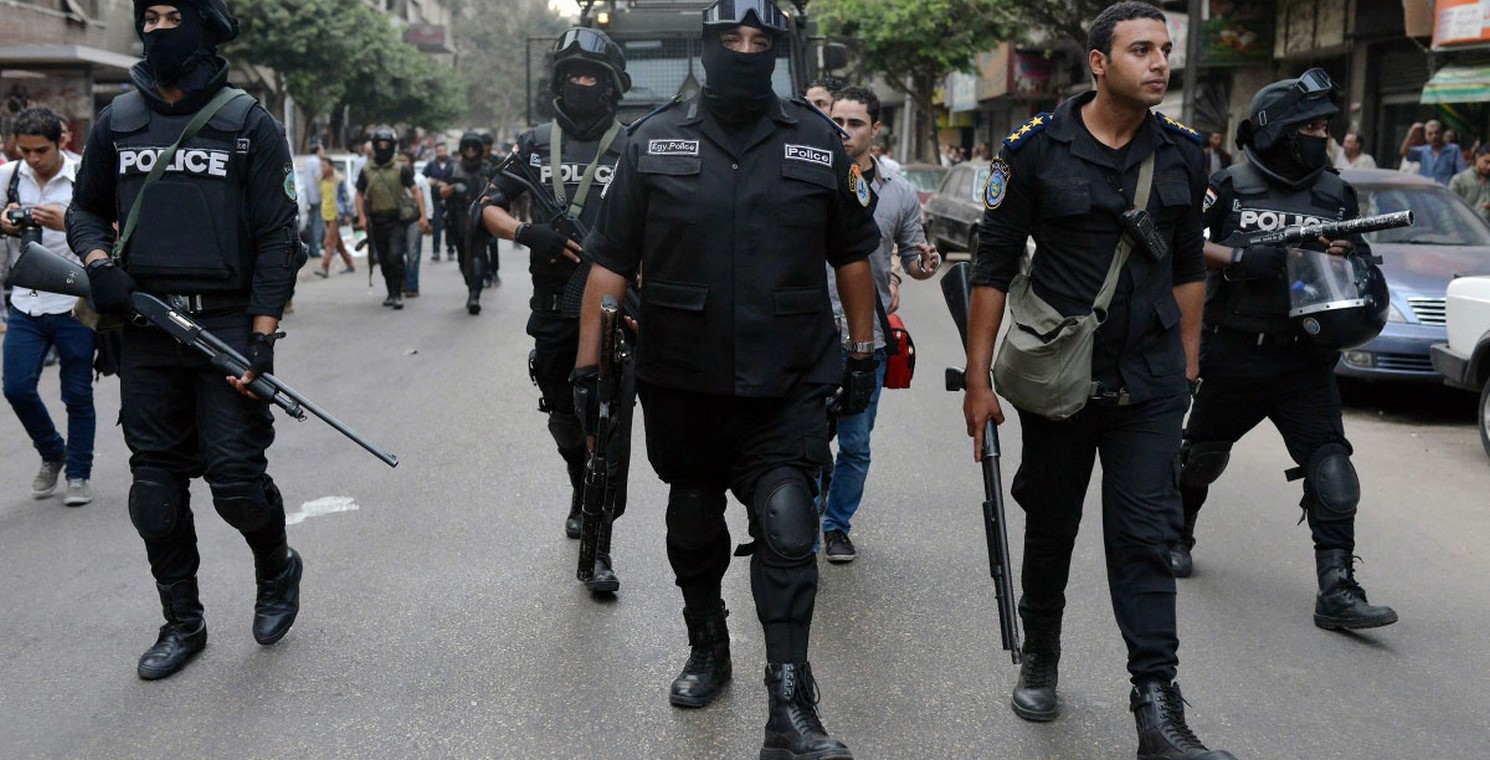 Αίγυπτος : Συνελήφθη υπεύθυνος ΜΚΟ – Μυστήριο γύρω από την υπόθεση