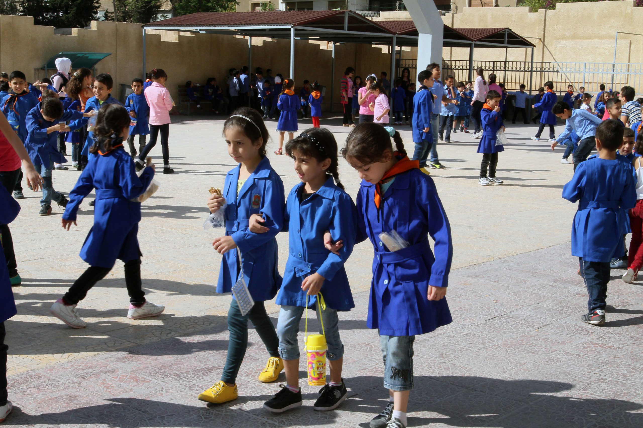 Επέστρεψαν στα σχολεία τα παιδιά  στην Deir ez-Zor