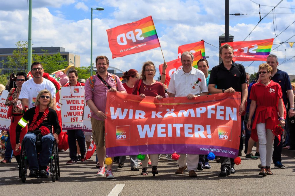 Δημοσκόπηση: Οι ομοφυλόφιλοι θα ψηφίσουν AfD στις γερμανικές εκλογές