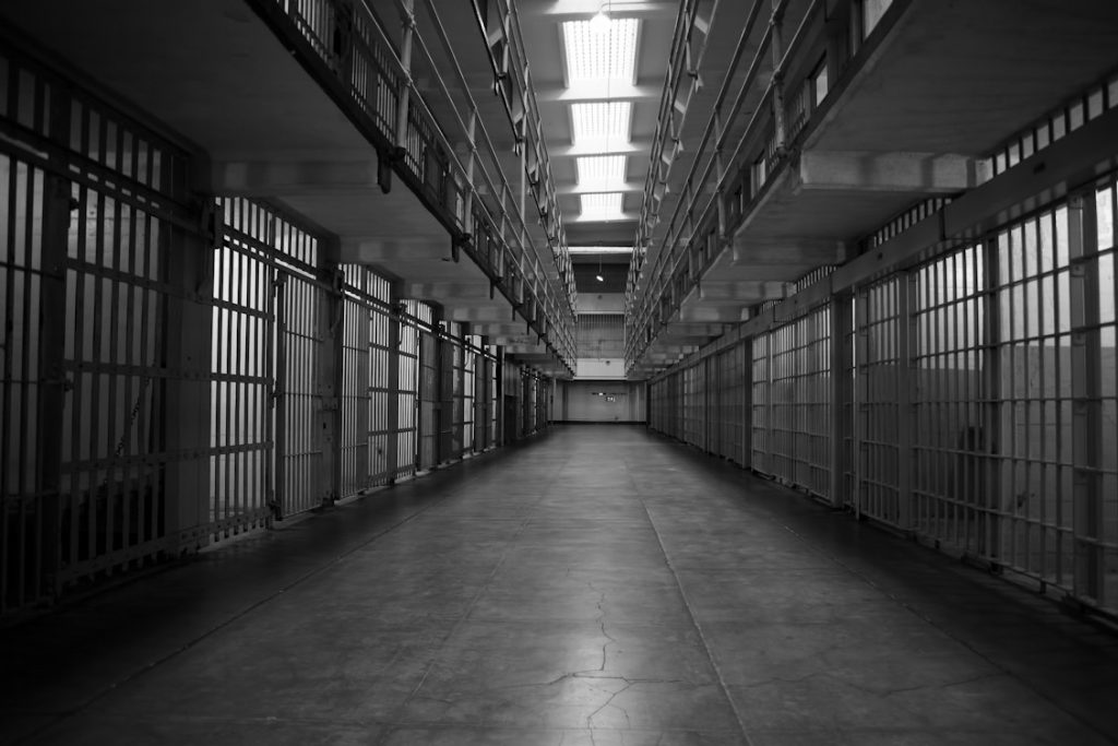 Οι μεγαλύτερες ποινές φυλάκισης που δόθηκαν σε εγκληματίες (βίντεο)