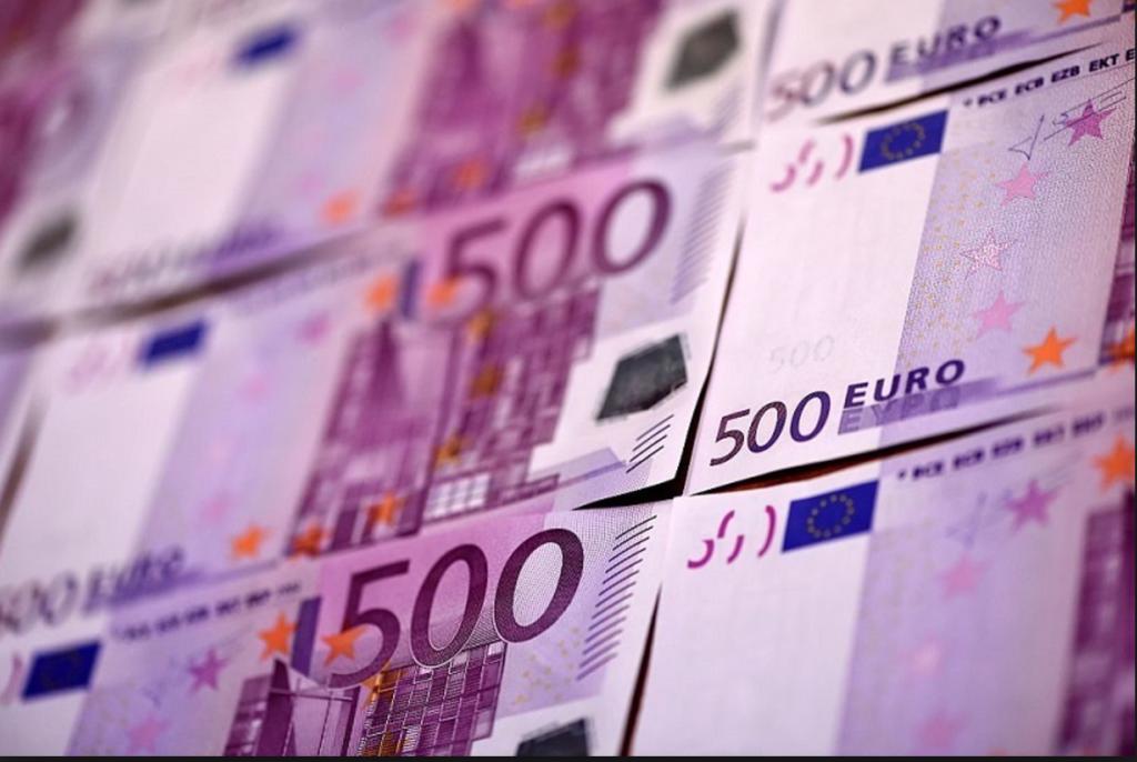 Ελβετία: Βρέθηκαν σκισμένα χαρτονομίσματα των 500€ σε υπονόμους (φωτό)