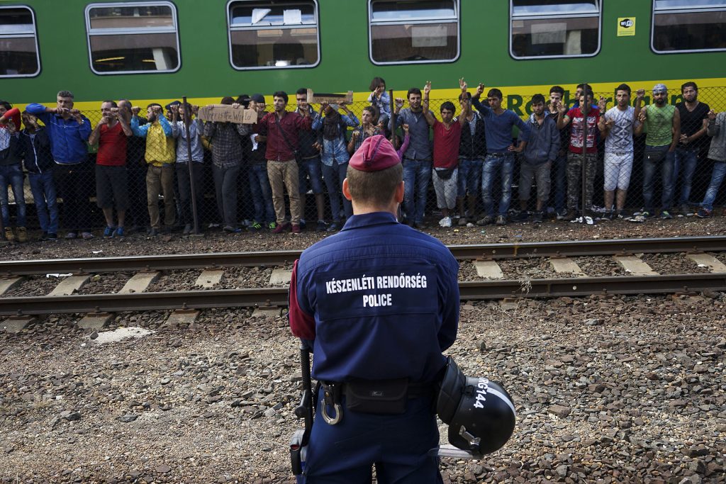 «Βαλτωμένο» το σύστημα χορήγησης ασύλου- Πάνω από 1 εκατ. «πρόσφυγες» αναμένουν να εγκατασταθούν στην Ευρώπη