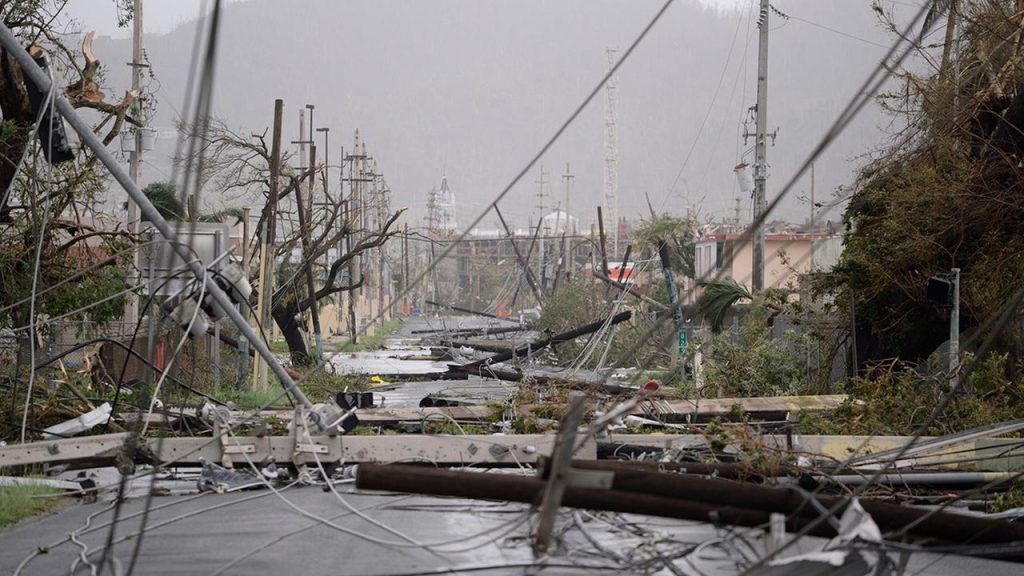 Βυθίστηκε στο σκοτάδι το Πουέρτο Ρίκο από τον τυφώνα «Μαρία» – Το δίκτυο ηλεκτροδότησης καταστράφηκε