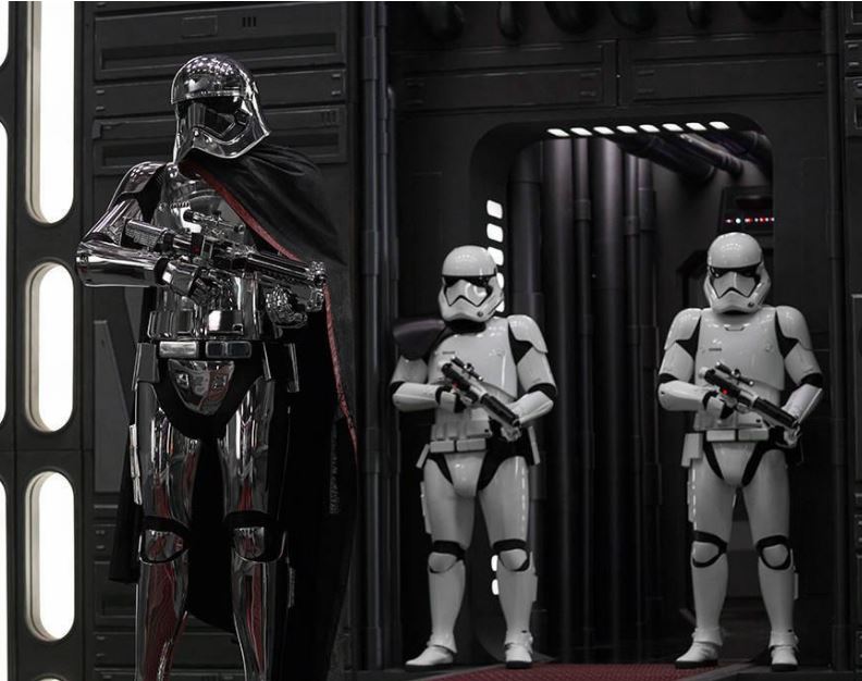Οι πρώτες φωτογραφίες του Star Wars: The Last Jedi κυκλοφόρησαν (φωτό, βίντεο)
