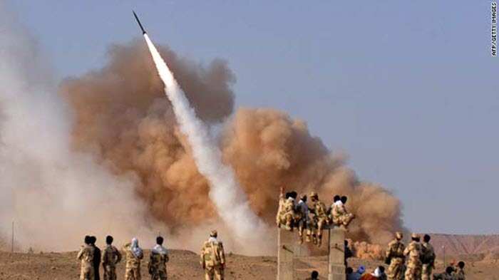 ΕΚΤΑΚΤΟ: Η σαουδαραβική αεράμυνα  κατέρριψε βαλλιστικό πύραυλο των Χούτι