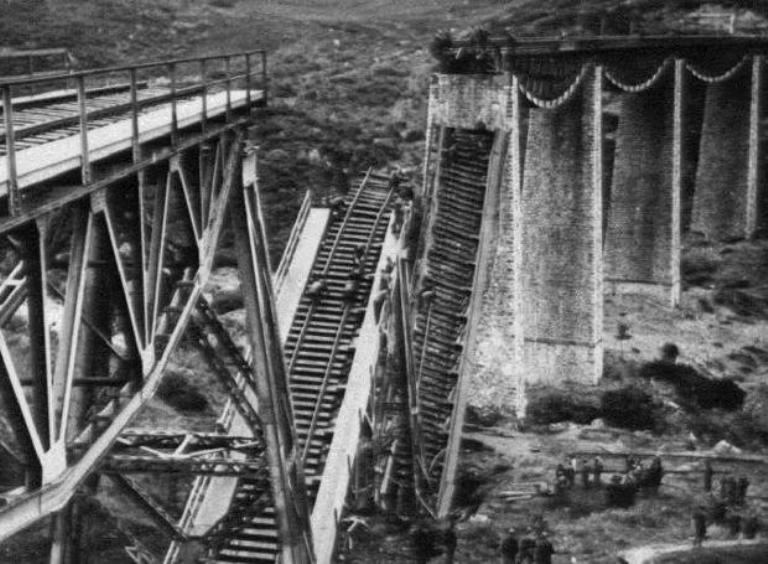 Γοργοπόταμος: Η γέφυρα που ένωσε τους Έλληνες (φωτό, βίντεο)