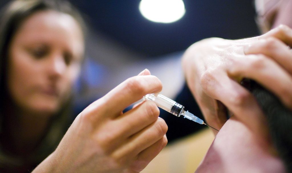 «Τέλος» στη φημολογία περί ελλείψεως εμβολίων ιλαράς βάζει το Υπουργείο Υγείας