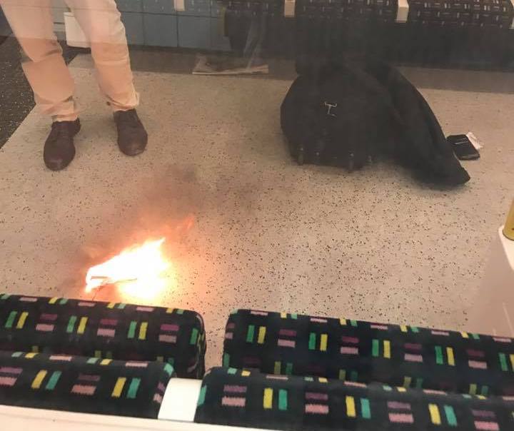 Βρετανία: Έκρηξη σε σταθμό του μετρό στο Λονδίνο από υπερθέρμανση φορτιστή (φωτό, βίντεο)