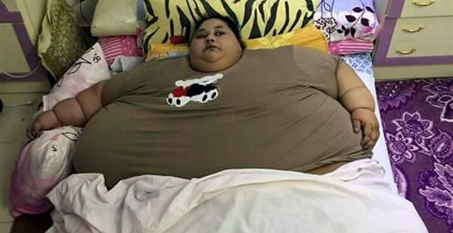 «Έσβησε» η πιο παχύσαρκη γυναίκα του κόσμου – Ζύγιζε 499 κιλά (φωτό, βίντεο)