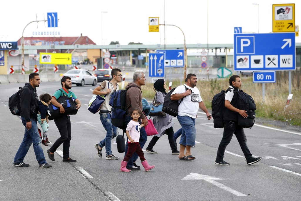 Διακινητές εγκατέλειψαν 37 παράνομους μετανάστες στην Εγνατία οδό