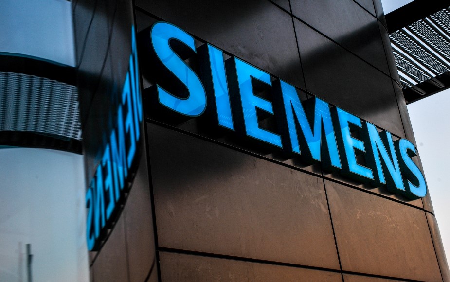 Ξανά στο εδώλιο για το C4I ο Μ. Χριστοφοράκος – Δεύτερη δίκη για το σκάνδαλο της Siemens