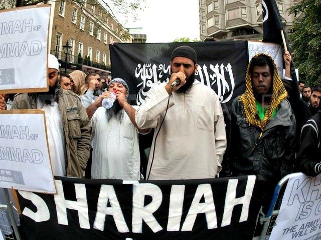 Απίστευτες καταστάσεις με μουσουλμάνους στο Λονδίνο: Προσομοίωσαν βομβιστική επίθεση!
