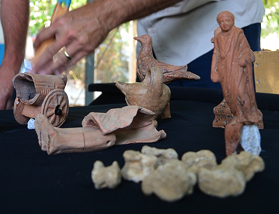 Ανακαλύφθηκαν αρχαιοελληνικά παιχνίδια 2.000 ετών σε αρχαίους τάφους στην Τουρκία (φωτό)
