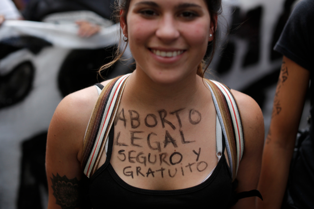 Στους δρόμους για το δικαίωμα στην άμβλωση σε όλο τον κόσμο