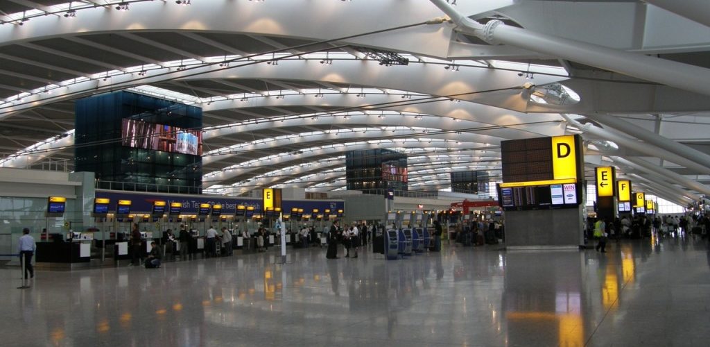 Τι προκάλεσε τη πτώση του συστήματος τσεκ ιν χθες στα αεροδρόμια; (φωτό)