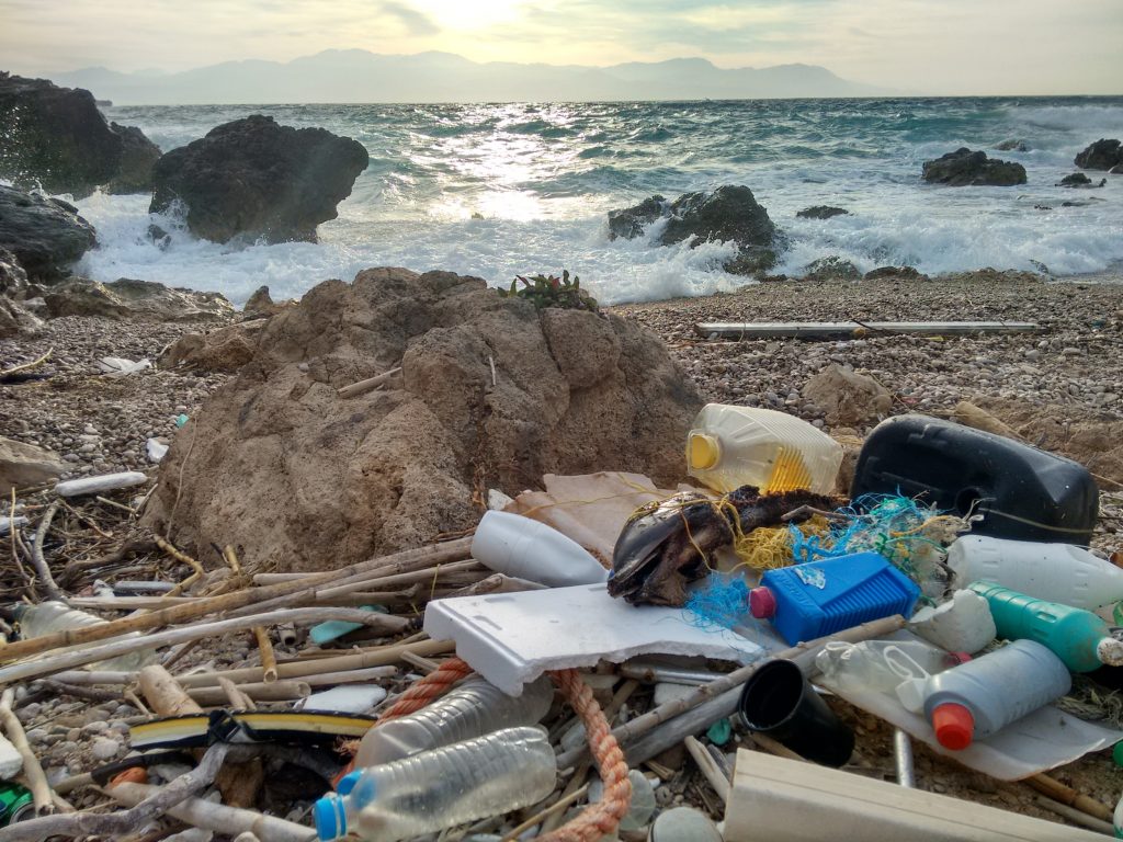 INTERREG MED: Τα πλαστικά αντικείμενα η μεγαλύτερη απειλή για τη Μεσόγειο