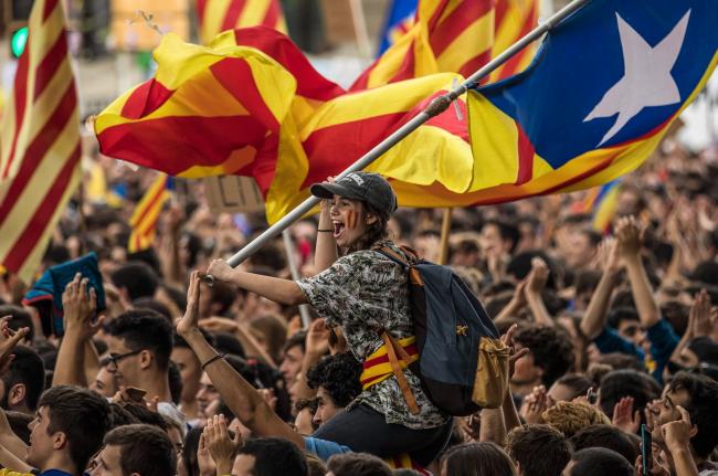 Καταλονία: Η τελευταία δημοσκόπηση πριν το κρίσιμο δημοψήφισμα – Για «πραξικόπημα» μιλά η Μαδρίτη