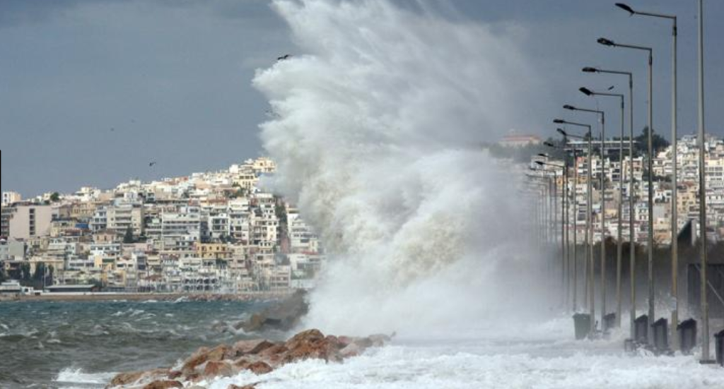 Ισχυροί άνεμοι στο Αιγαίο – Τι συμβαίνει με τα δρομολόγια των πλοίων