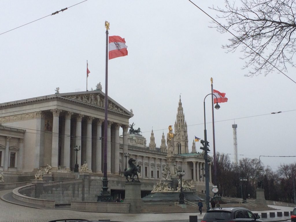 Παραιτήθηκε ο ΓΓ των Σοσιαλδημοκρατών της Αυστρίας 2 εβδομάδες πριν τις εκλογές