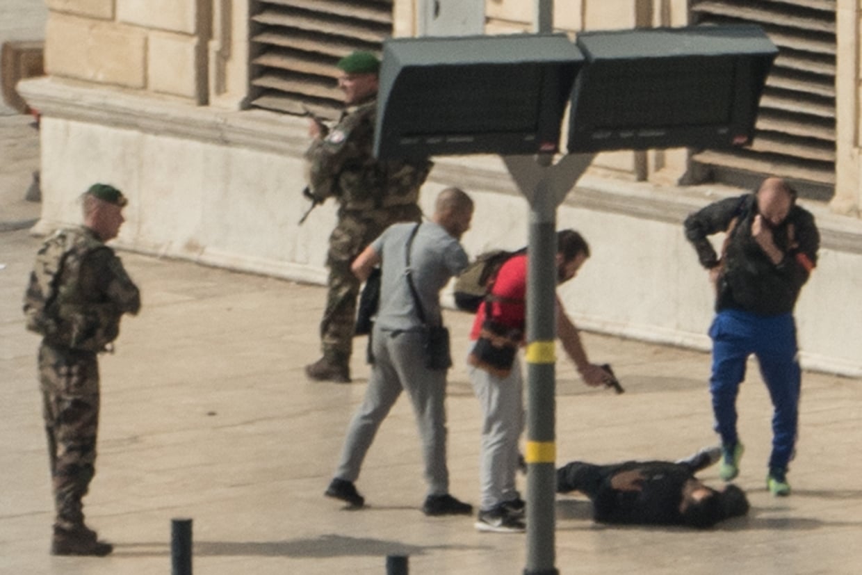 Γαλλία: 29χρονος Τυνήσιος παράνομος μετανάστης ο μακελάρης της Μασσαλίας (φωτό)