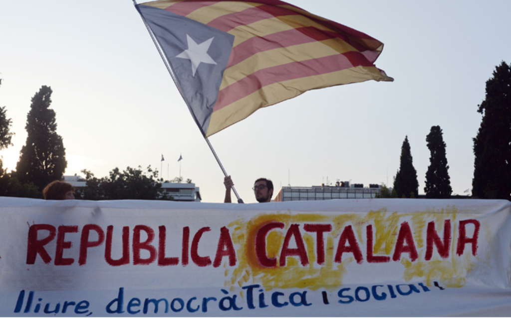 Πορεία και συγκέντρωση αλληλεγγύης στον λαό της Καταλονίας στο Σύνταγμα (φωτό)
