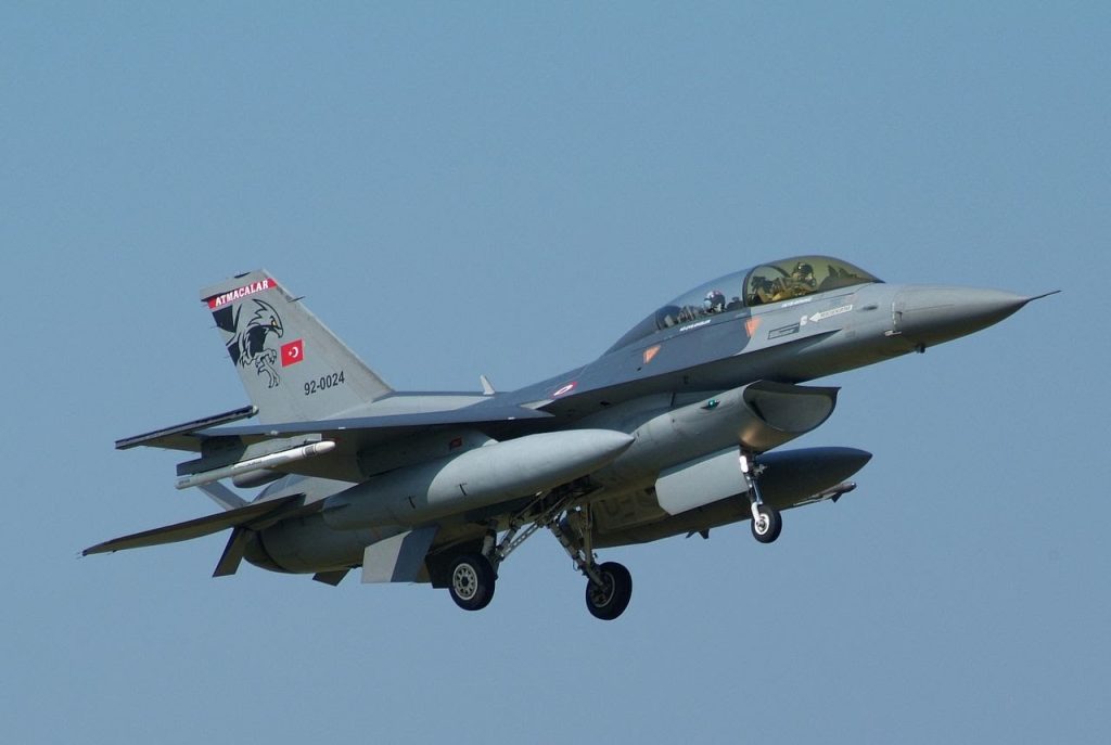 Τουρκικά F-16 «βομβάρδισαν» το Φαρμακονήσι