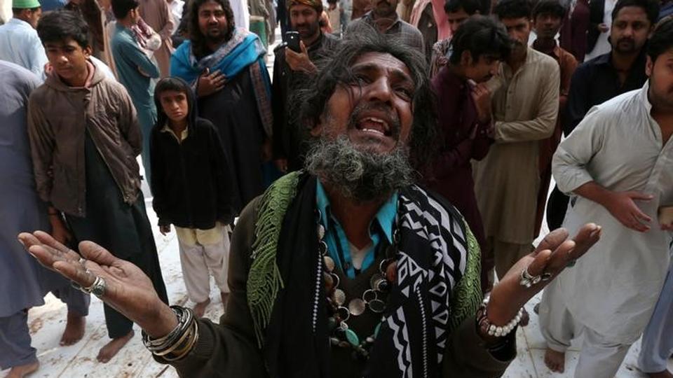 Πακιστάν: Πάνω από 18 νεκροί από καμικάζι αυτοκτονίας του ISIS σε τζαμί