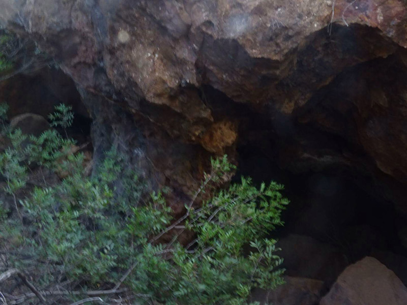 Συμβόλαιο θανάτου και στυγνή δολοφονία «βλέπει» η ΕΛ. ΑΣ. για τον ανθρώπινο σκελετό που βρέθηκε σε σπηλιά στο Σούνιο