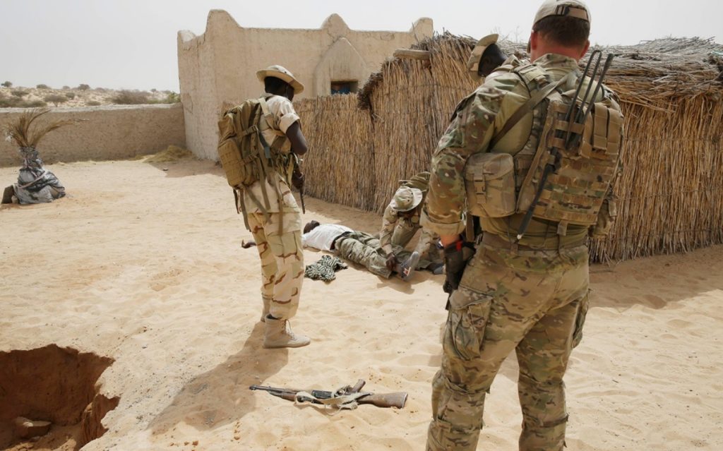 Τρία μέλη των ΕΔ των ΗΠΑ έπεσαν θύματα φονικής ενέδρας στον Νίγηρα