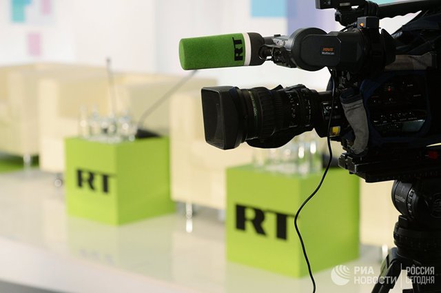 Οι εντάσεις στις σχέσεις ΗΠΑ- Ρωσίας μεταφέρονται στα ΜΜΕ μετά τις πιέσεις προς το μέσο RT