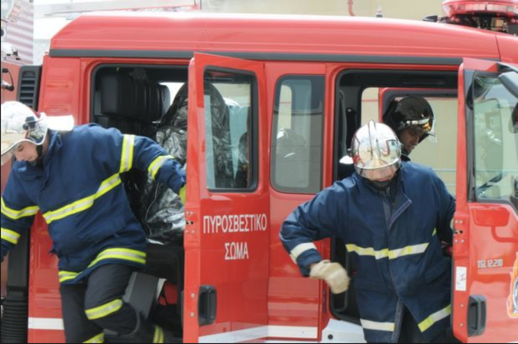 3 τραυματίες από σύγκρουση λεωφορείου με Ι.Χ. στην Θεσσαλονίκη