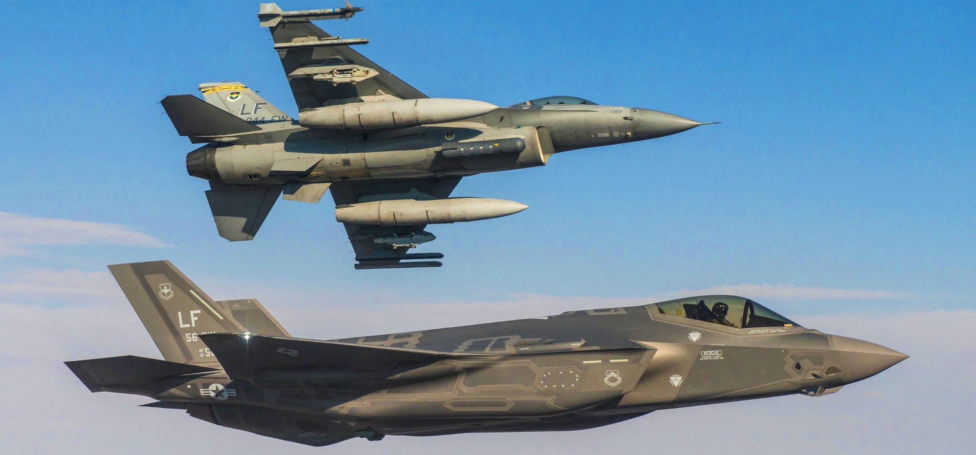 Επιστολή-βόμβα αντιπτεράρχου στην Βουλή: «Είναι αδύνατον ένα εκσυγχρονισμένο F-16 να αντιμετωπίσει F-35»