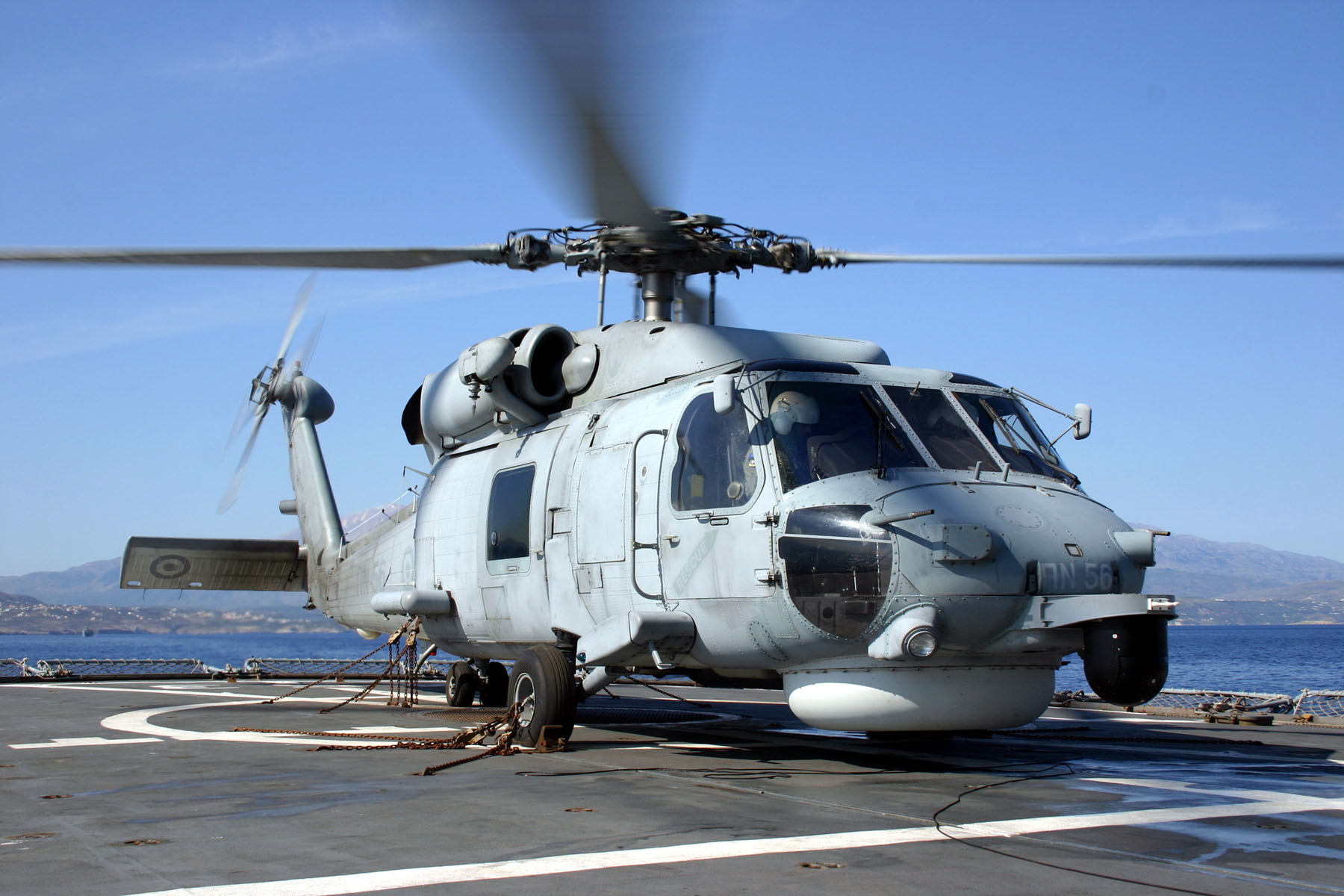 Βίντεο: Η διάσωση δύο ψαράδων από ελικόπτερο του Πολεμικού Ναυτικού